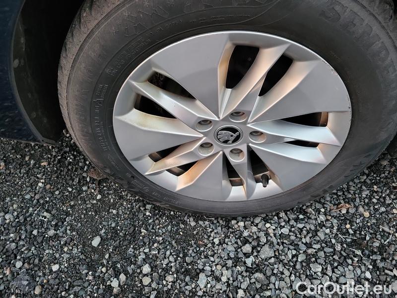  Skoda  Octavia  Combi (NX3)(2020) Oct.Com.1.0 e-TEC 81 Ambit.AT #8