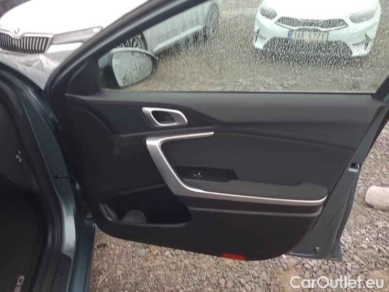  KIA  Cee'd Ceed Sportswagon (2018->) Ceed SW 1.5 T-GDI 118 Top AT #8