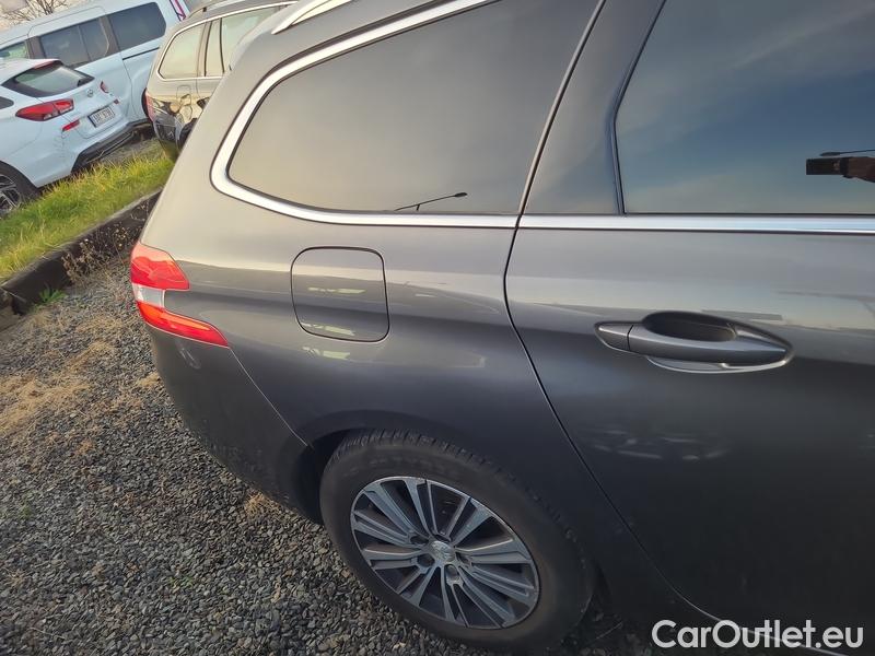  Peugeot  308  II (2013)  SW 1.5 BHDi 130 ALL.P Aut #27