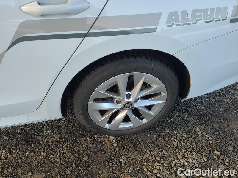  Skoda  Octavia  Combi (NX3)(2020) Škoda Oct.Com.1.5 e-TEC 110 Style AT #3