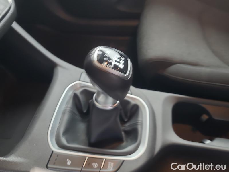  Hyundai  i30   cw (PD)(2017->)  kom.1.5T-GDI Smart 5d #4
