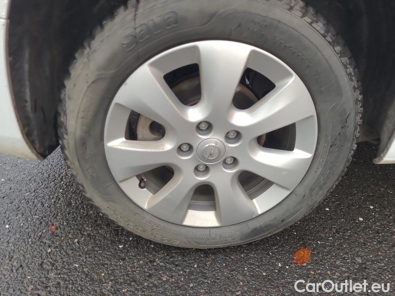  Opel  Combo  Life (E)  (2018) C.Life 1.5CDTI 96 Elegance+ #30