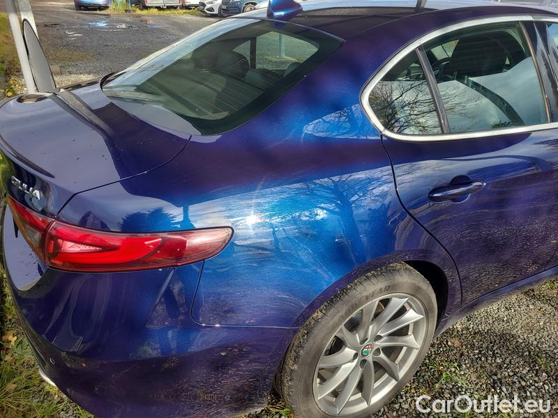  Alfa Romeo  Giulietta Giulia (952) (2016) Giulia 2.2Die210 Veloce AWD AT #9