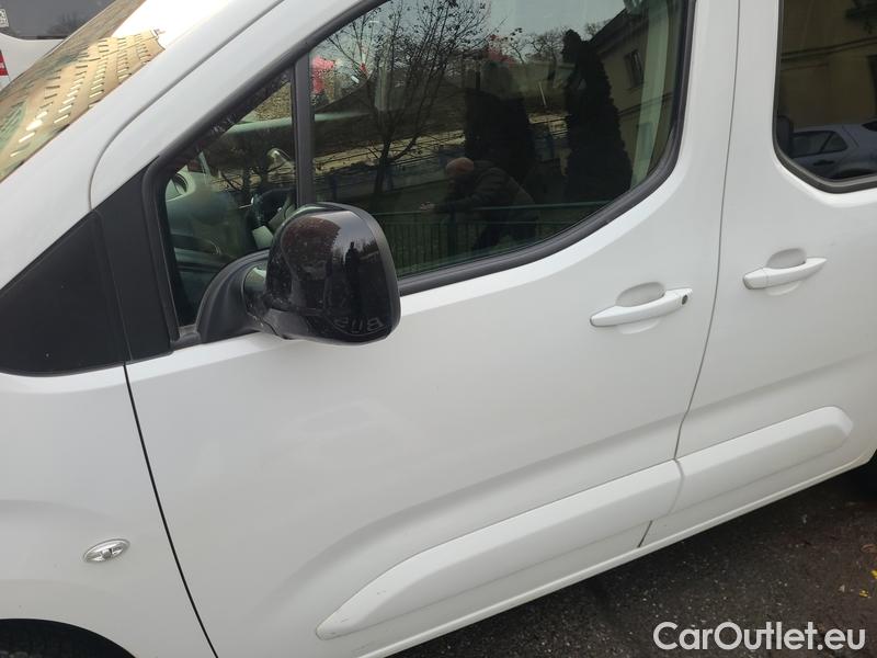  Opel  Combo  Life (E)  (2018) C.Life 1.5CDTI 96 Elegance+ #9