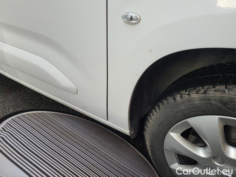  Opel  Combo  Life (E)  (2018) C.Life 1.5CDTI 96 Elegance+ #36