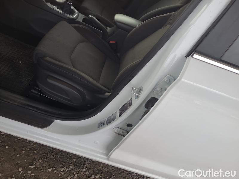  Hyundai  i30   cw (PD)(2017->)  kom.1.5T-GDI Smart 5d #23