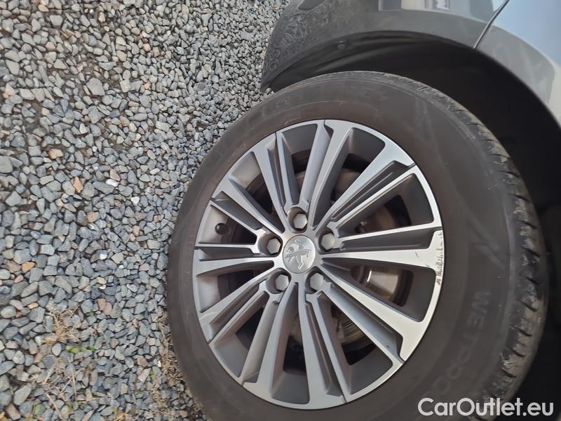  Peugeot  308  II (2013)  SW 1.5 BHDi 130 ALL.P Aut #4