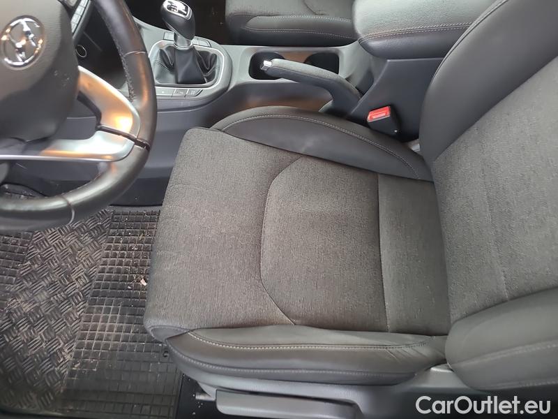  Hyundai  i30   cw (PD)(2017->)  kom.1.5T-GDI Smart 5d #5