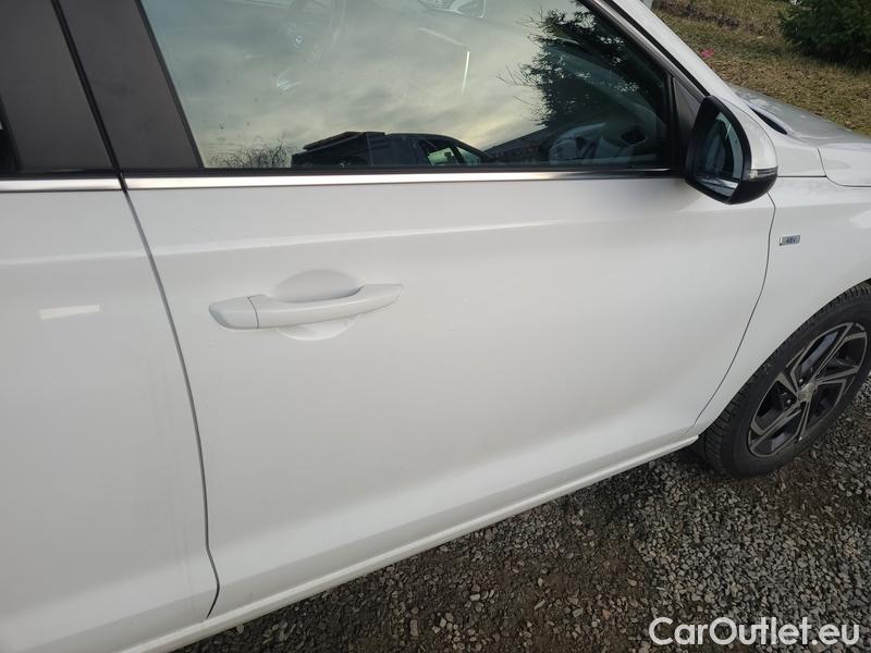  Hyundai  i30   cw (PD)(2017->)  kom.1.5T-GDI Smart 5d #20