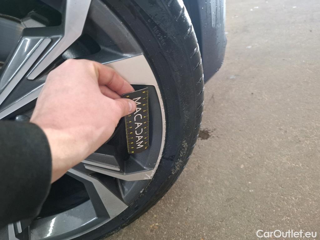  Audi  A3 AUDI  Sportback / 2020 / 5P / Berline 35 TFSI 150 MHEV S Tronic S Line #28