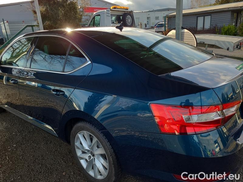  Skoda  Superb  (3V3)(2015)  1.4PHEV 160 Style AT #4
