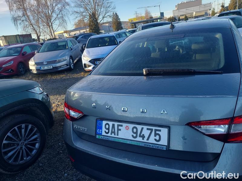  Skoda  Superb  (3V3)(2015) Supe.FL2.0TDI 110 Ambition AT #13