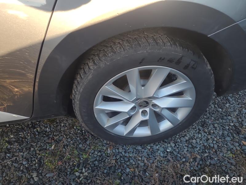  Skoda  Superb  (3V3)(2015) Supe.FL2.0TDI 110 Ambition AT #11