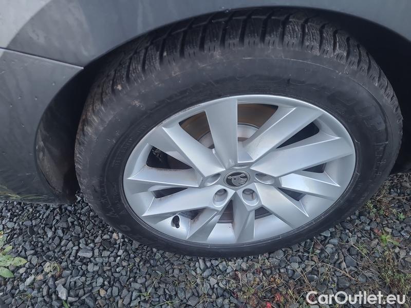  Skoda  Superb  (3V3)(2015) Supe.FL2.0TDI 110 Ambition AT #15