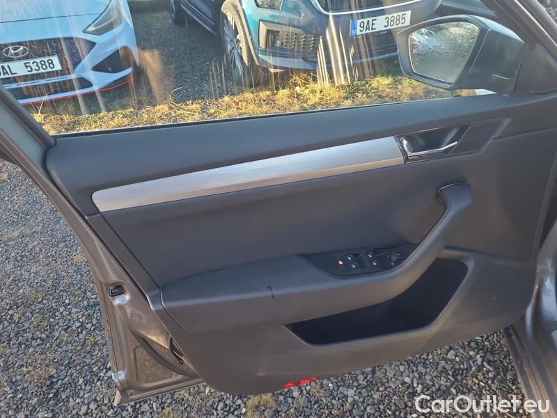  Skoda  Superb  (3V3)(2015) Supe.FL2.0TDI 110 Ambition AT #22