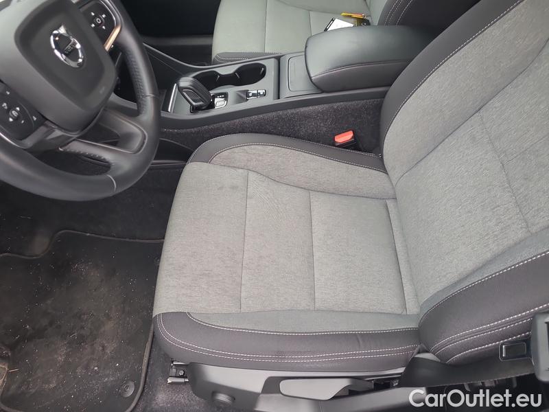  Volvo  XC 40  (2017->) XC40 B4 Momemntum Pro AT #12
