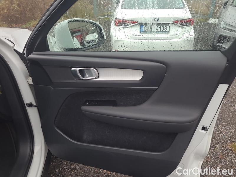  Volvo  XC 40  (2017->) XC40 B4 Momemntum Pro AT #6