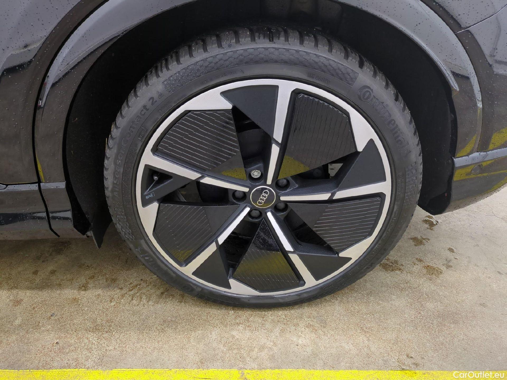  Audi  Q4 E-Tron  Sportback 40 e-tron S line 82kWh BVA #4