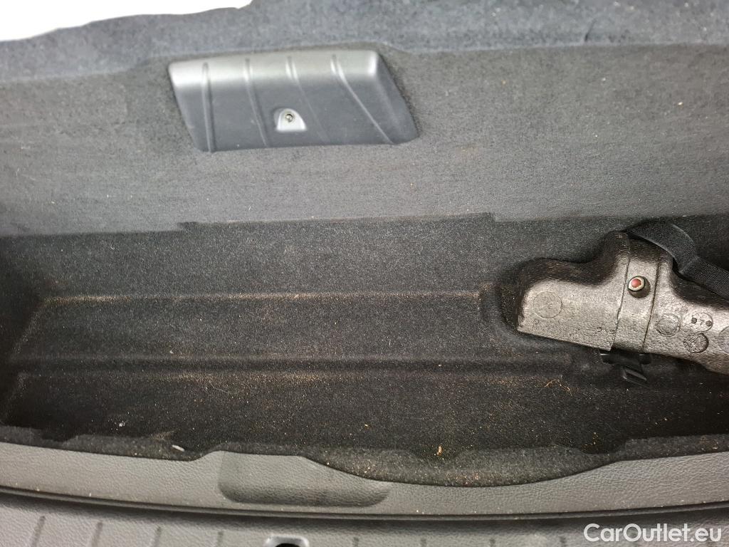  Bmw  Serie 2 BMW  Active Tourer / 2018 / 5P / monospace 225xe Luxury Auto #23