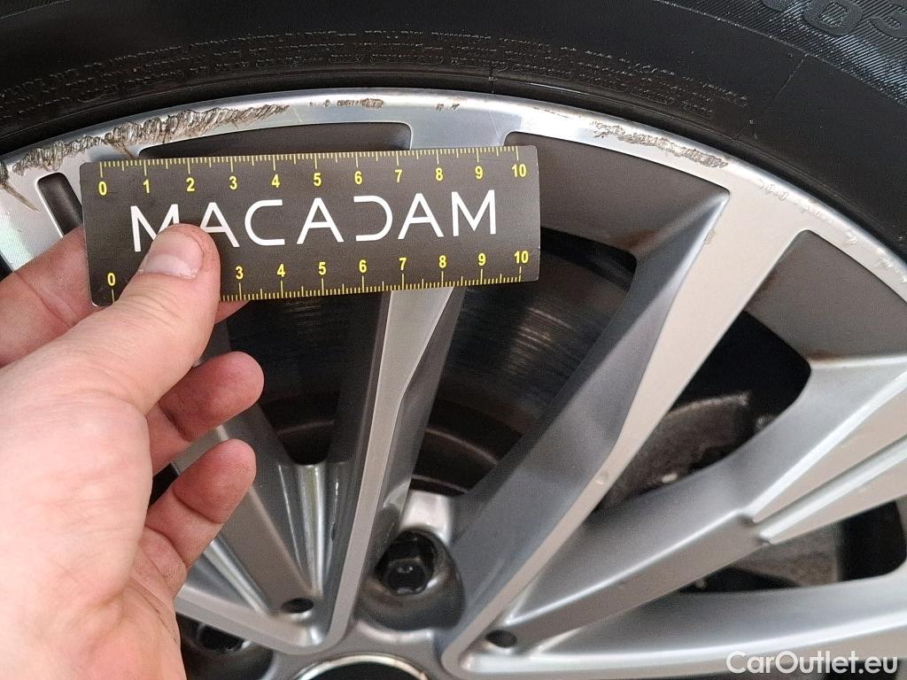  Bmw  Serie 2 BMW  Active Tourer / 2018 / 5P / monospace 225xe Luxury Auto #19