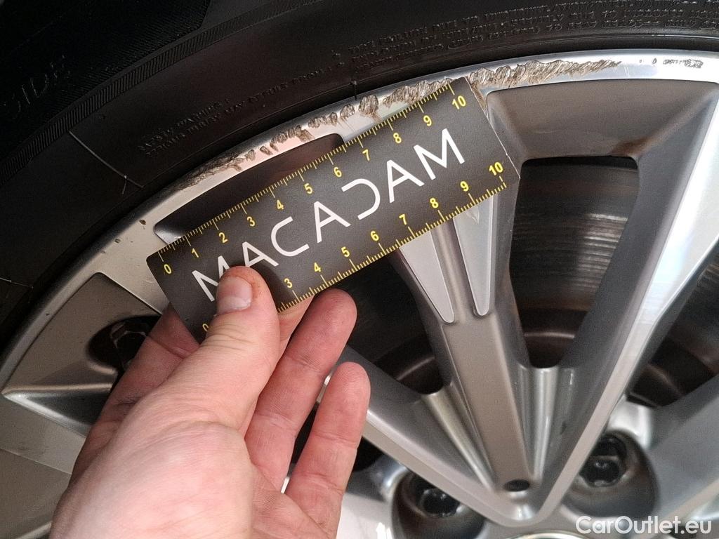  Bmw  Serie 2 BMW  Active Tourer / 2018 / 5P / monospace 225xe Luxury Auto #18