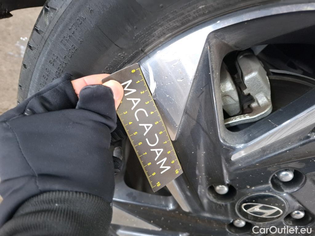  Hyundai  Bayon HYUNDAI  2021 5P SUV 10 TGDI 100 HYBRID 48V INTUITIVE #9