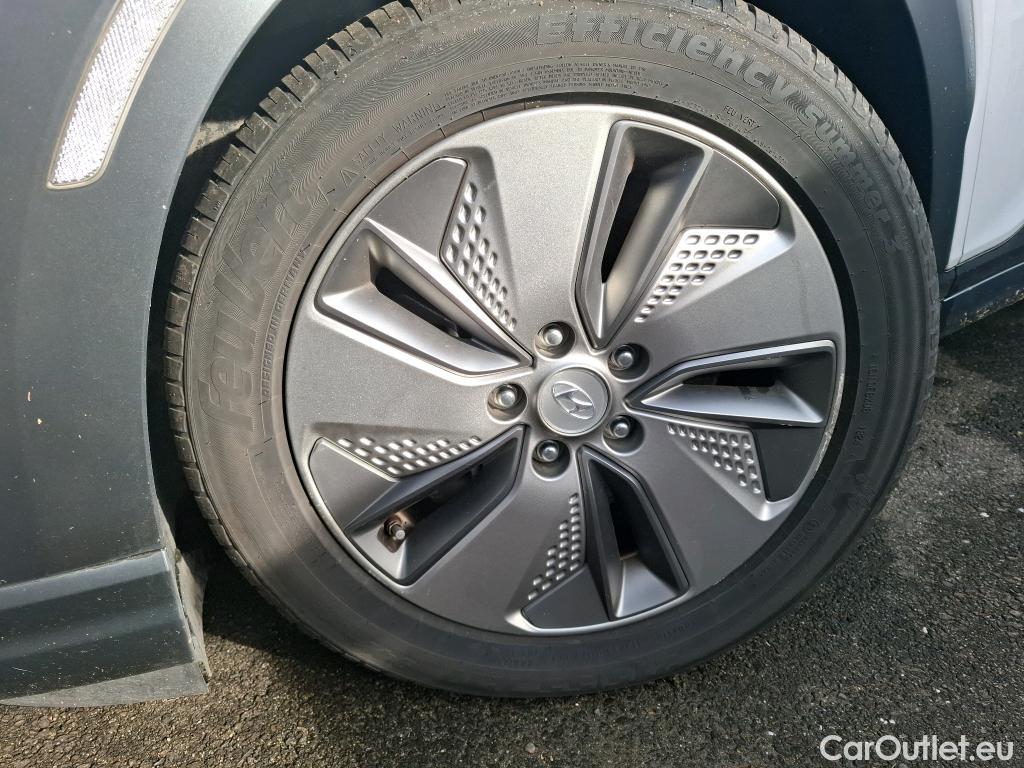  Hyundai  Konna HYUNDAI Kona / 2017 / 5P / SUV ELECTRIQUE 39 kWh 136 ch Intuitive #8