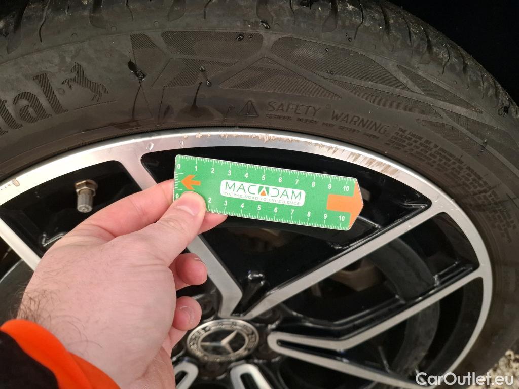  Mercedes  E-Klasse MERCEDES-BENZ Classe E Berline / 2020 / 4P / Berline 2.0 E 300 E AMG LINE AUTO #36