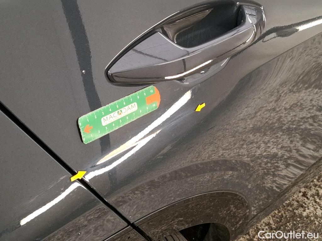  KIA  Sportage KIA  / 2021 / 5P / SUV 1.6 T-GDI 150 MHEV DCT7 GT-LINE PREMIUM #9