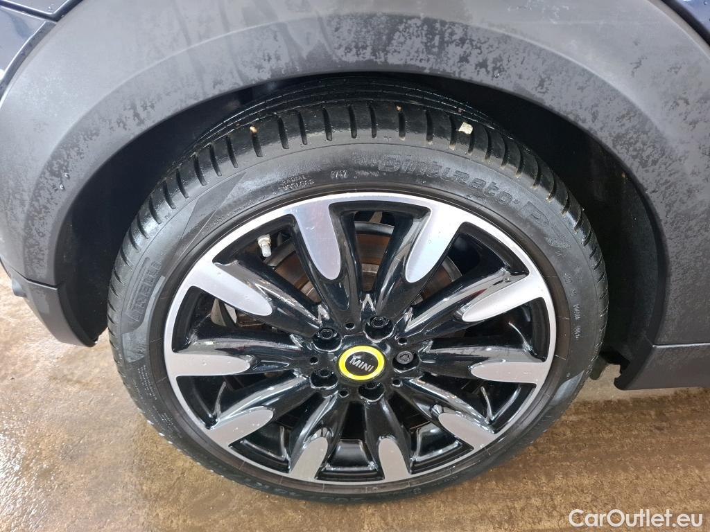  Mini  Mini   / 2014 / 3P / Berline Cooper SE Finition Yours 184 ch BVA #24