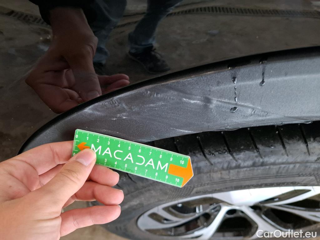  Mercedes  GLC MERCEDES-BENZ  / 2022 / 5P / SUV  300 e Avantgarde Line 4MATIC #8