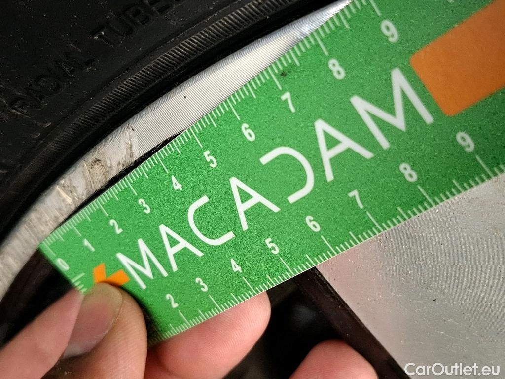  Opel  Corsa  F e Elegance Business 50kWh BVA #19