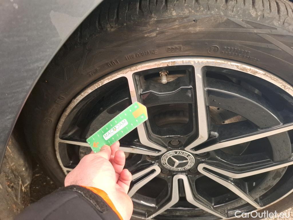  Mercedes  E-Klasse MERCEDES-BENZ Classe E Berline / 2020 / 4P / Berline 2.0 E 300 E AMG LINE AUTO #47