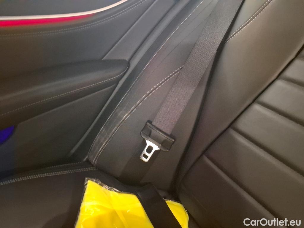  Mercedes  E-Klasse MERCEDES-BENZ Classe E Berline / 2020 / 4P / Berline 2.0 E 300 E AMG LINE AUTO #55