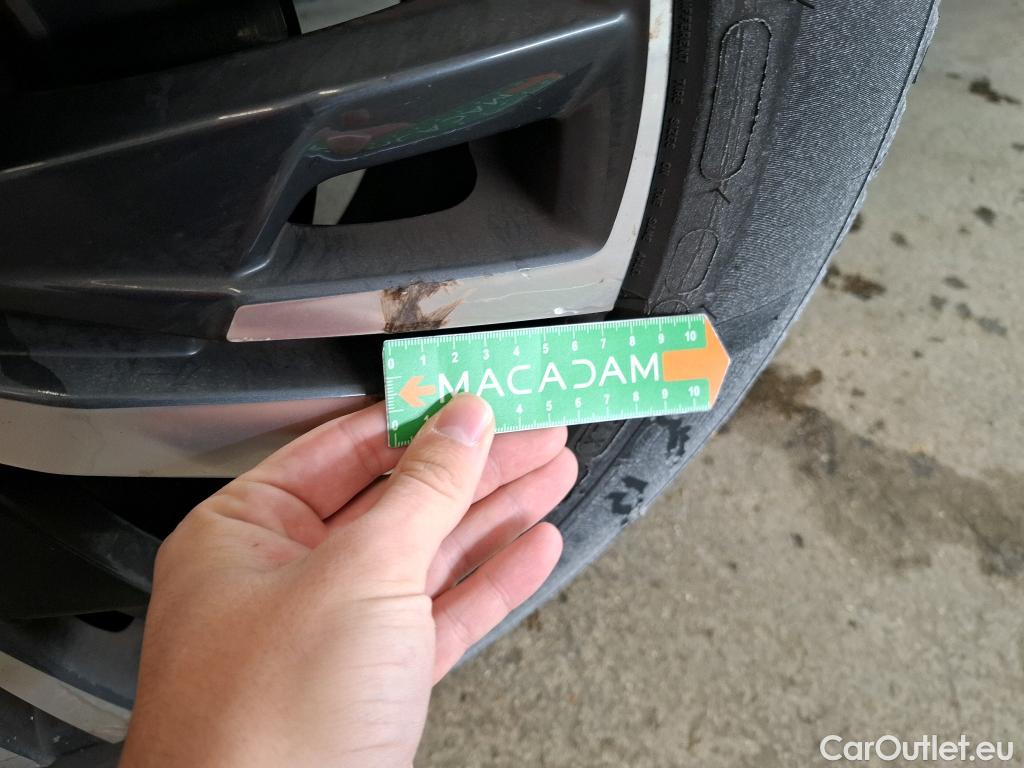  Peugeot  3008 PEUGEOT   2020  5P  SUV 16 HYBRID 225 EEAT8 Allure Pack #17