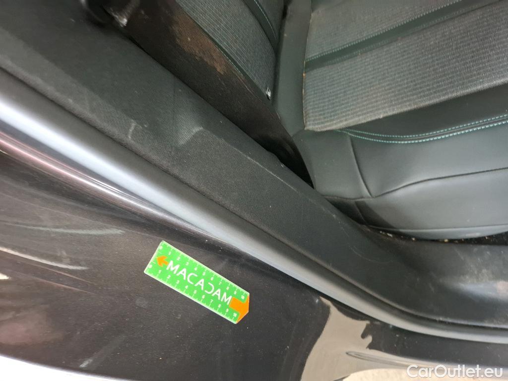  Peugeot  3008 PEUGEOT   2020  5P  SUV 16 HYBRID 225 EEAT8 Allure Pack #36