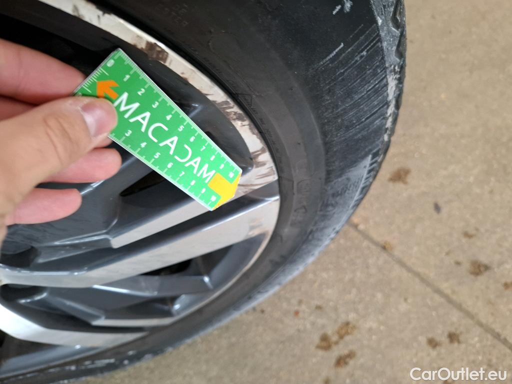  Peugeot  3008 PEUGEOT   2020  5P  SUV 16 HYBRID 225 EEAT8 Allure Pack #33