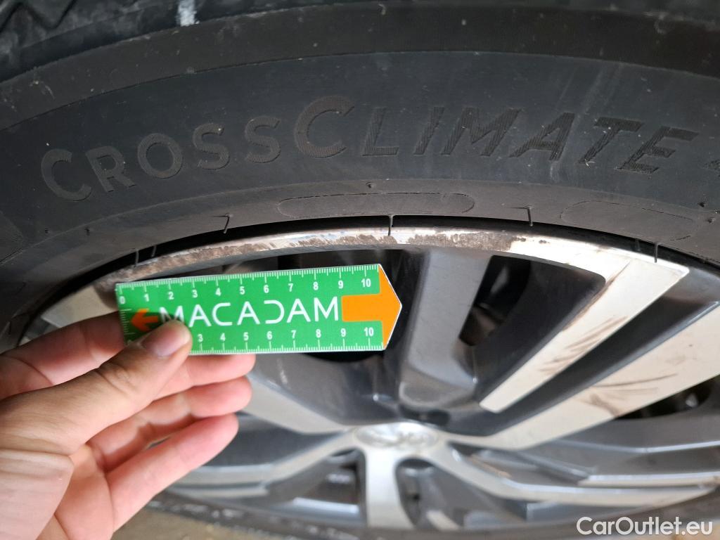  Peugeot  3008 PEUGEOT   2020  5P  SUV 16 HYBRID 225 EEAT8 Allure Pack #30