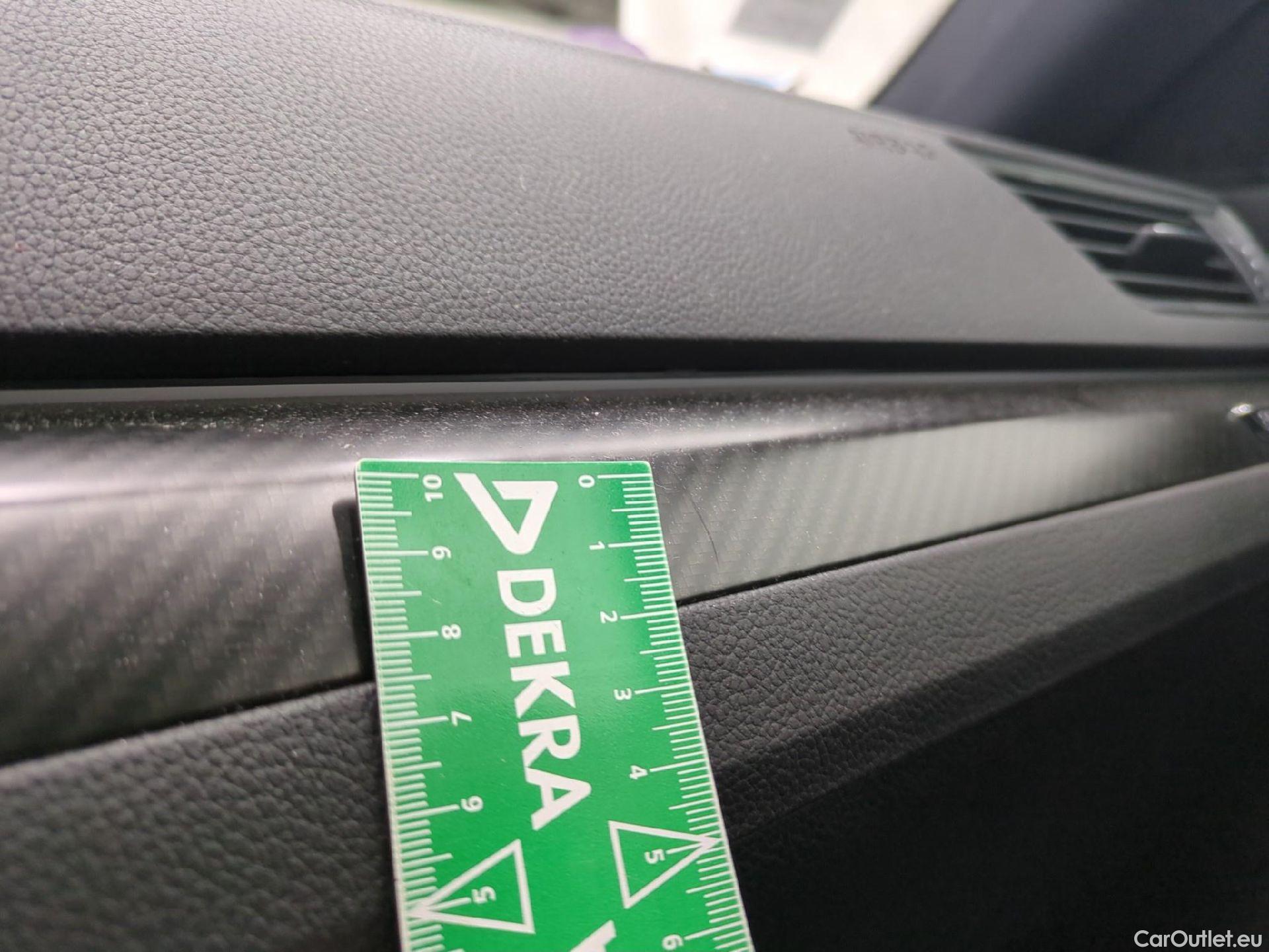  Skoda  Superb SKODA  Combi / 2019 / 5P / Break 1.4 TSI PHEV 218ch DSG6 Sportline #4