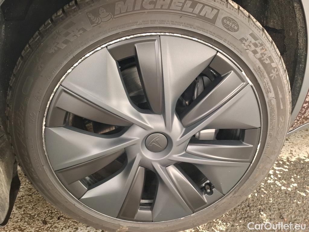  Tesla  Model Y TESLA  / 2020 / 5P / SUV Grande Autonomie RWD #6