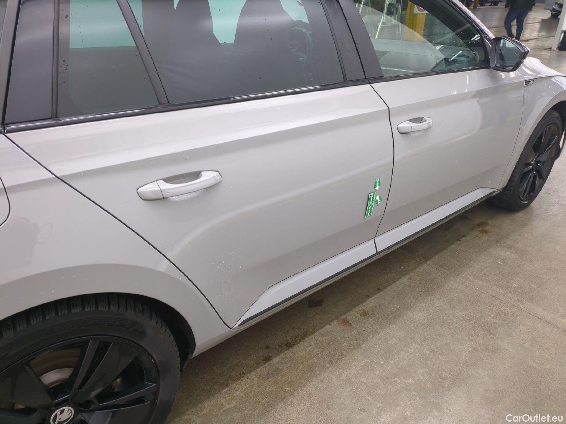  Skoda  Superb SKODA  Combi / 2019 / 5P / Break 1.4 TSI PHEV 218ch DSG6 Sportline #28