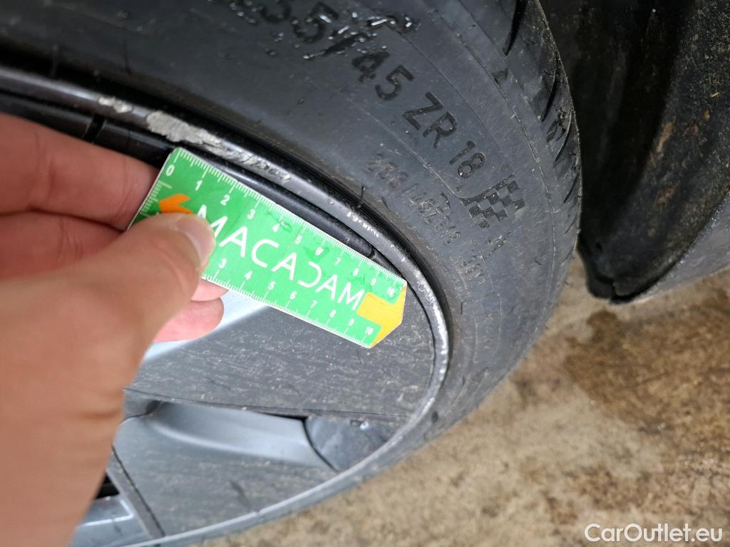  Tesla  Model 3 TESLA  / 2018 / 4P / Berline Grande Autonomie Dual Motor AWD #17