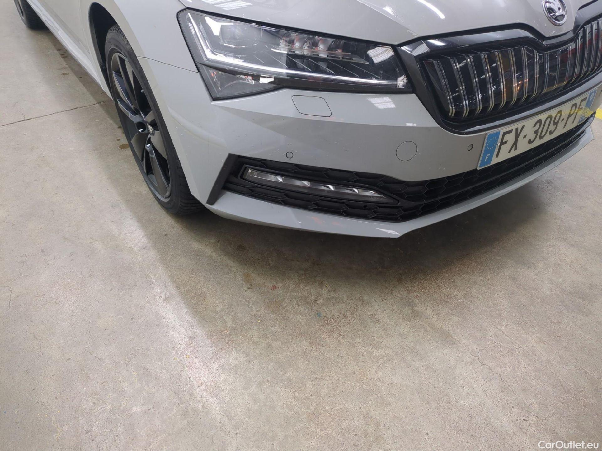  Skoda  Superb SKODA  Combi / 2019 / 5P / Break 1.4 TSI PHEV 218ch DSG6 Sportline #22