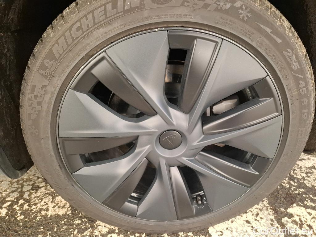  Tesla  Model Y TESLA  / 2020 / 5P / SUV Grande Autonomie RWD #25
