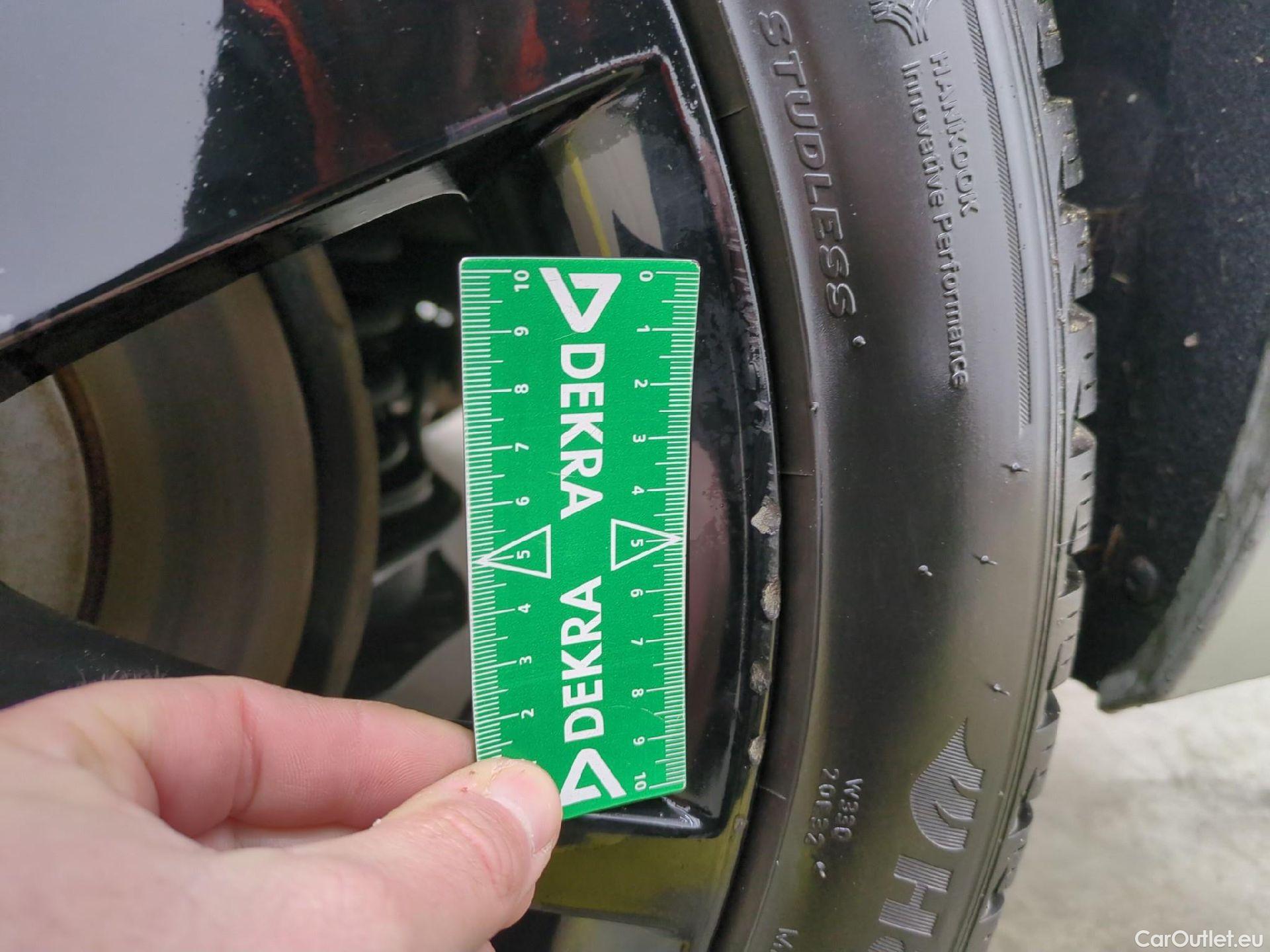  Skoda  Superb SKODA  Combi / 2019 / 5P / Break 1.4 TSI PHEV 218ch DSG6 Sportline #9