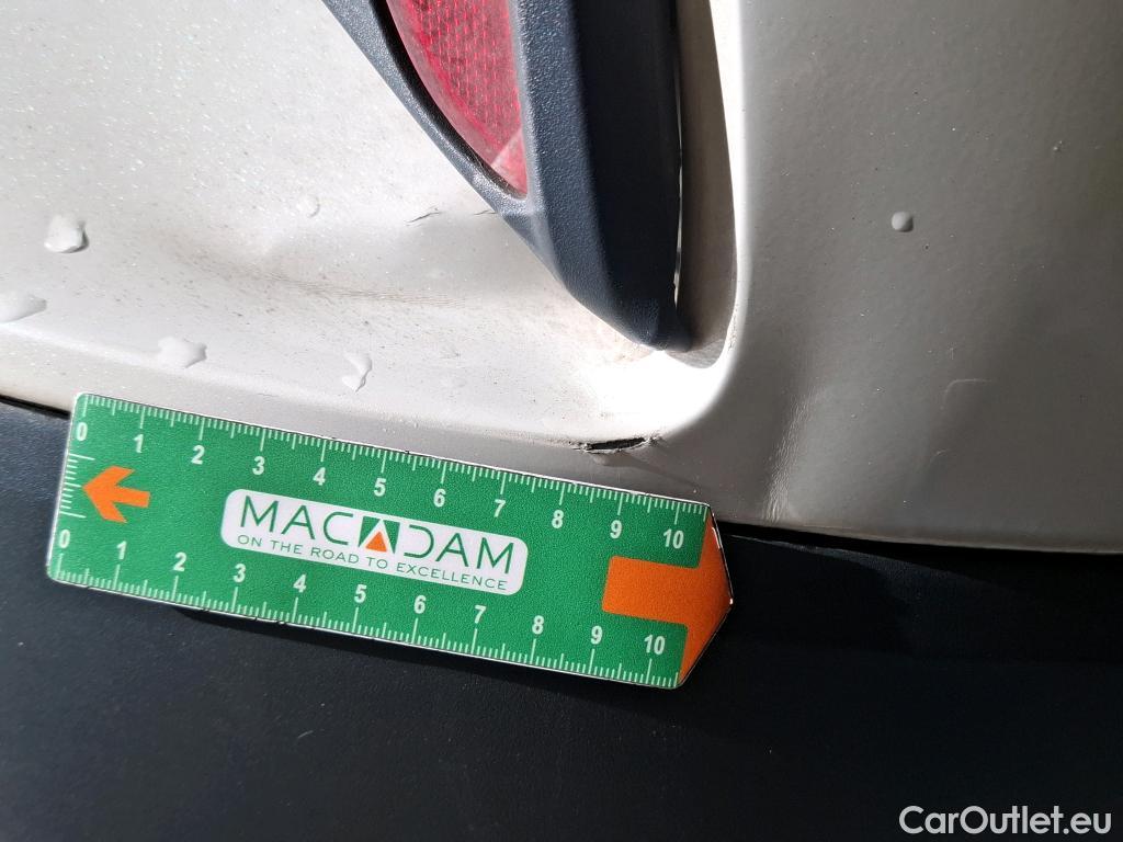  Toyota  C-HR TOYOTA  / 2016 / 5P / SUV 1.8 Hybride 122 Dynamic Business Stage A #4