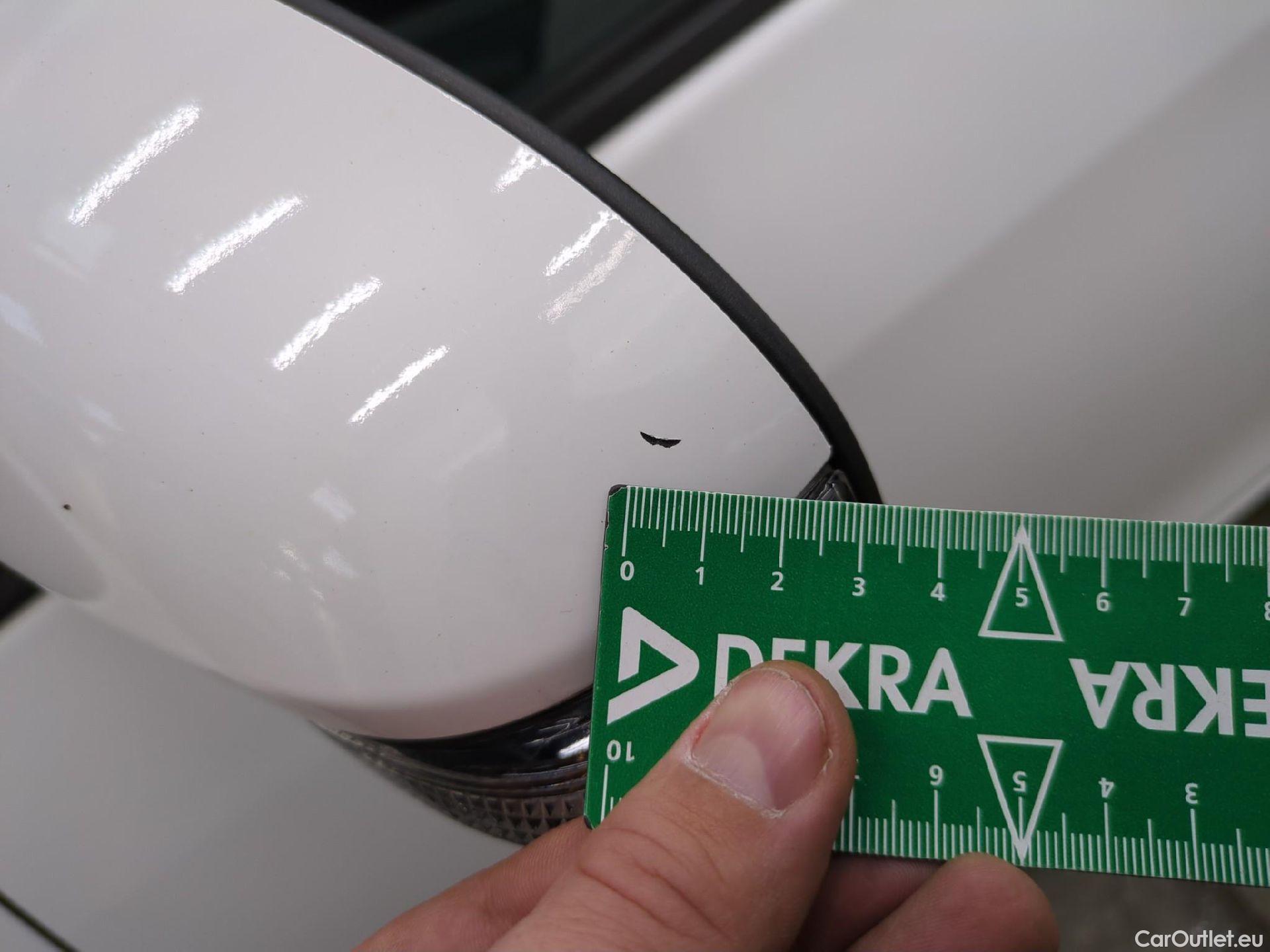  Toyota  Yaris TOYOTA  Hybride / 2017 / 5P / Berline 1.5 VVT-I HYBRID France Business #19