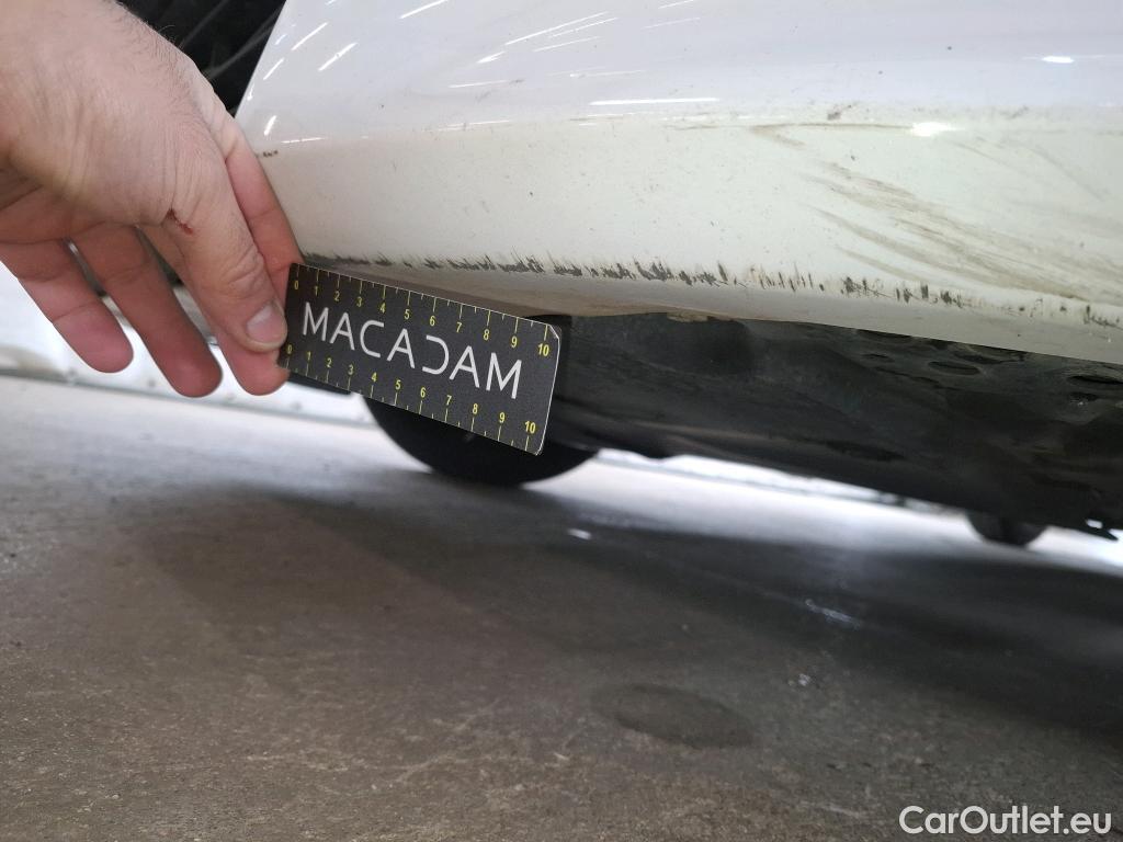  Toyota  Yaris TOYOTA  Hybride / 2019 / 5P / Berline Hybride 116h Dynamic Business Beyond Zer #17