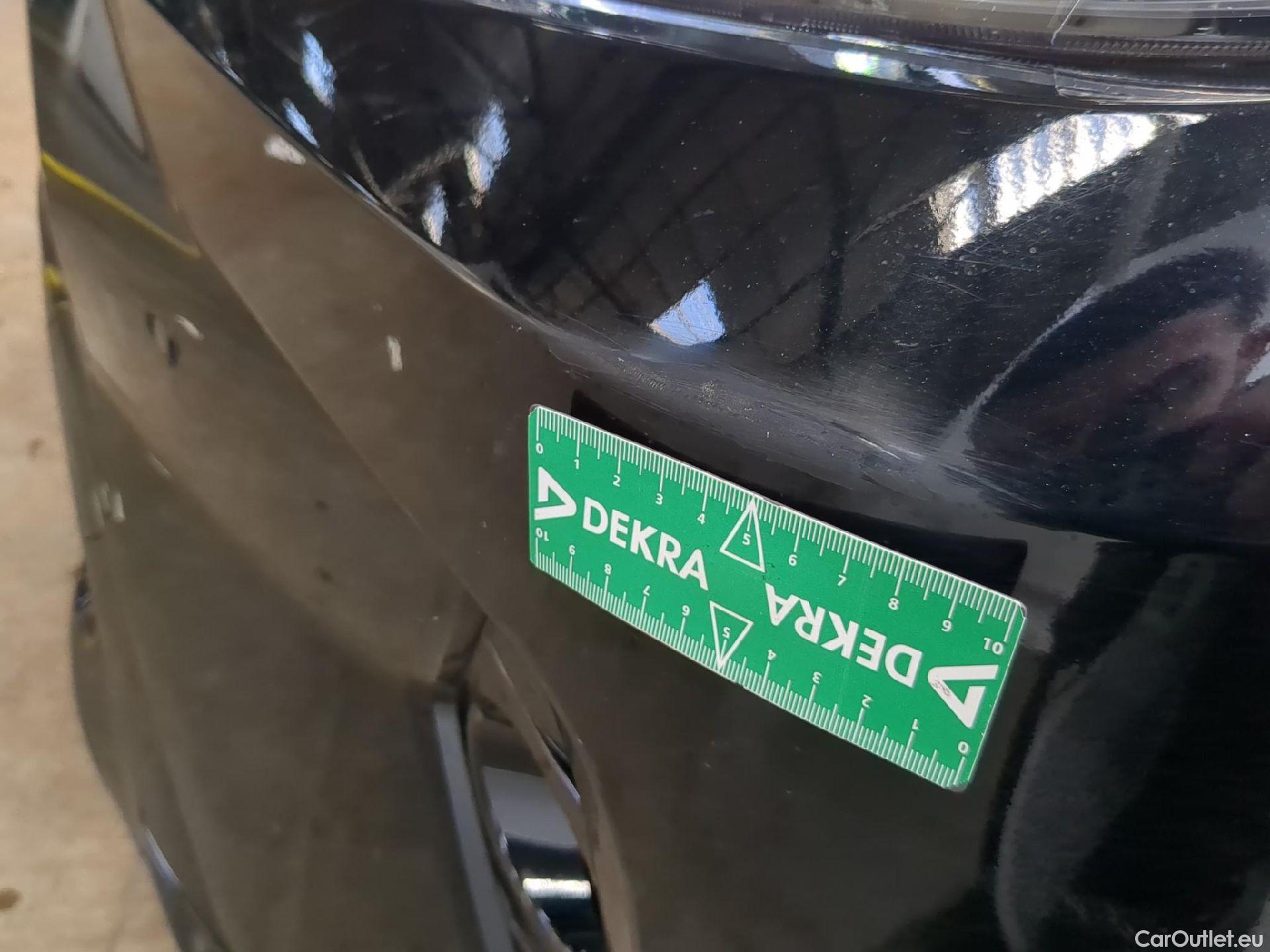  Toyota  RAV4 TOYOTA  Hybride / 2017 / 5P / SUV Hybride AWD 222ch Black Edition #19