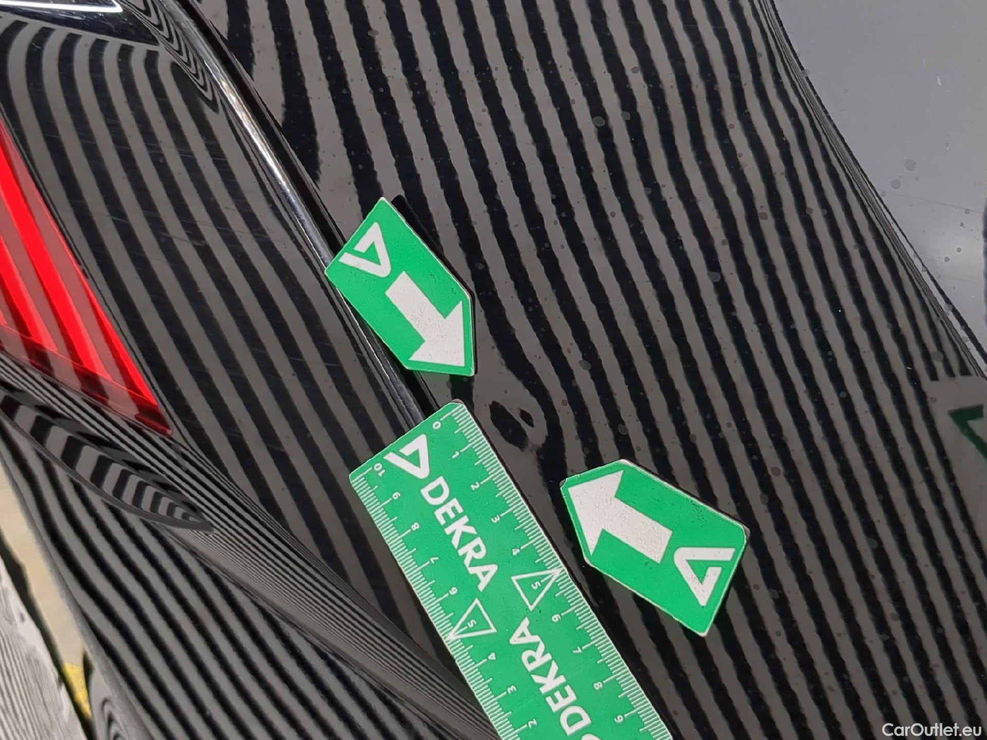  Toyota  RAV4 TOYOTA  Hybride / 2017 / 5P / SUV Hybride AWD 222ch Black Edition #30